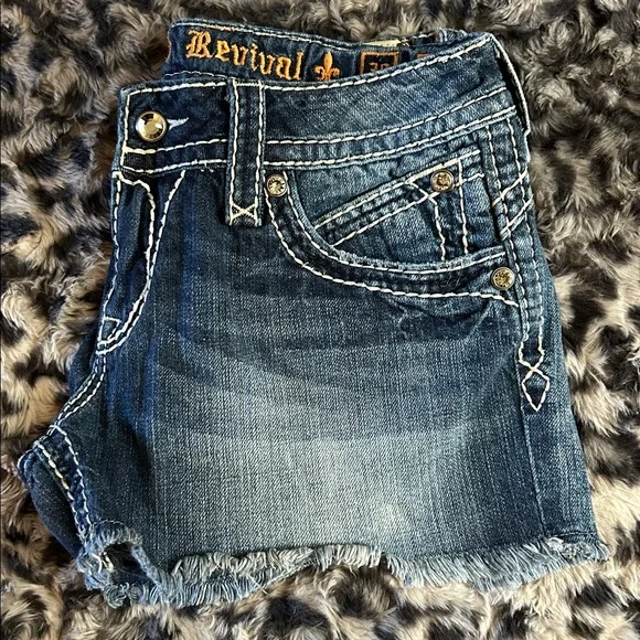 Rock Revival 30 Blue Denim Shorts with White Stitching - Picture 9 of 16
